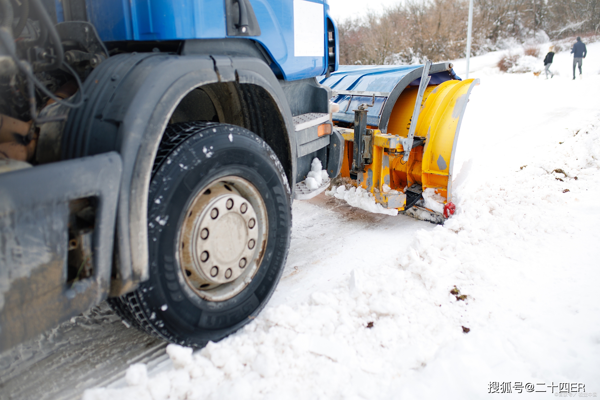 最新除雪车，技术革新与冬季清理的挑战